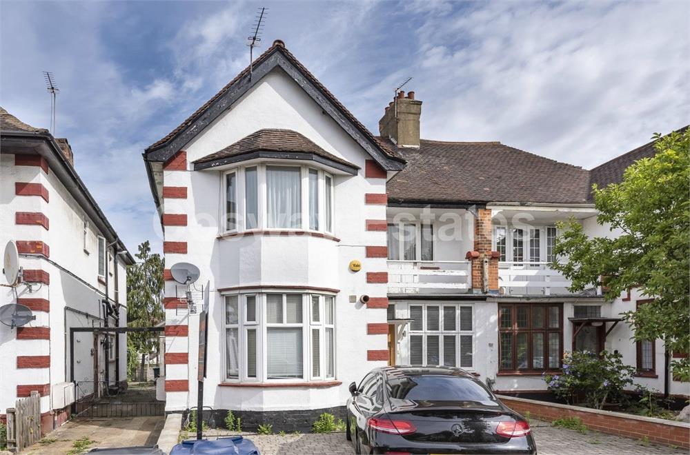 Sylvan Avenue, Mill Hill